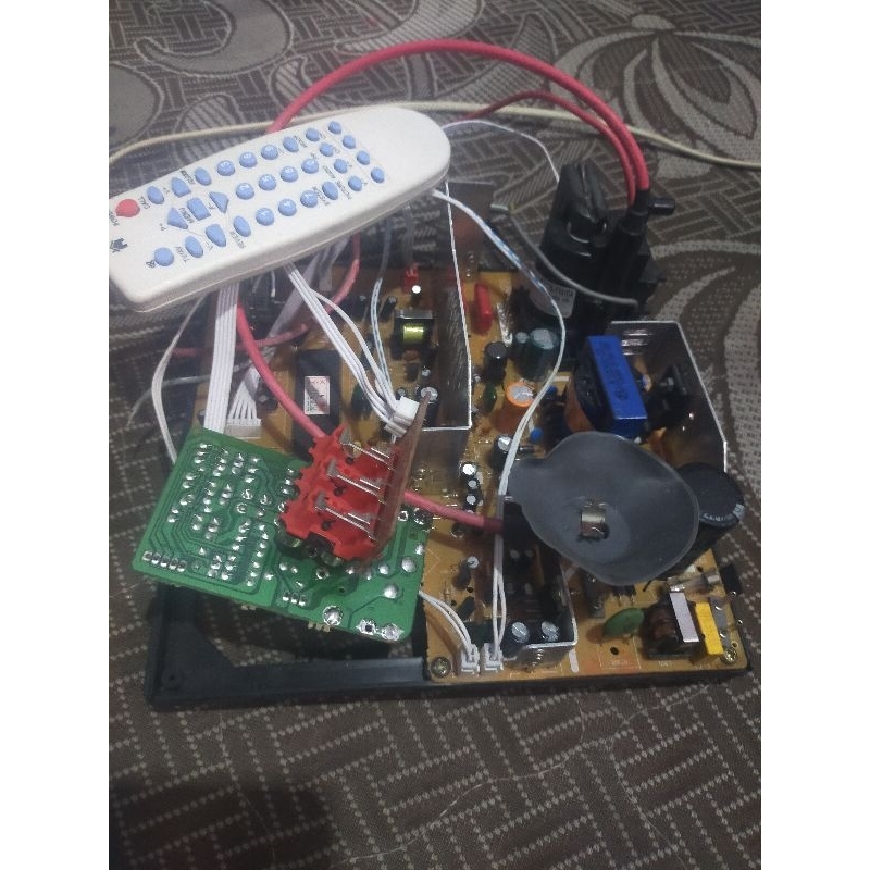 MESIN TV WCOM + REMOT (bekas normal)