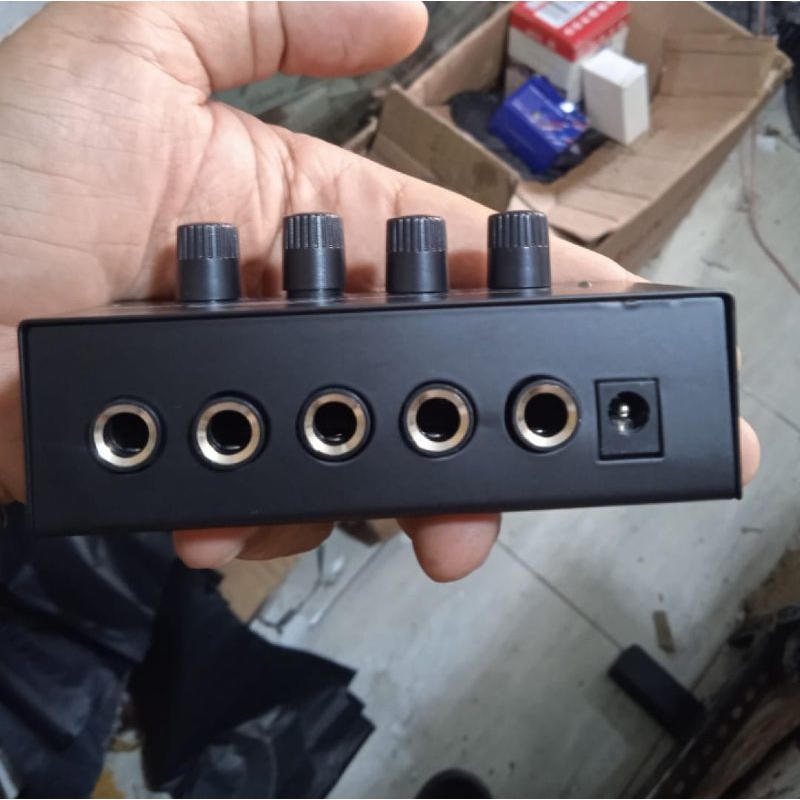 Headphone amplifier 4 chanel stereo earphone monitor