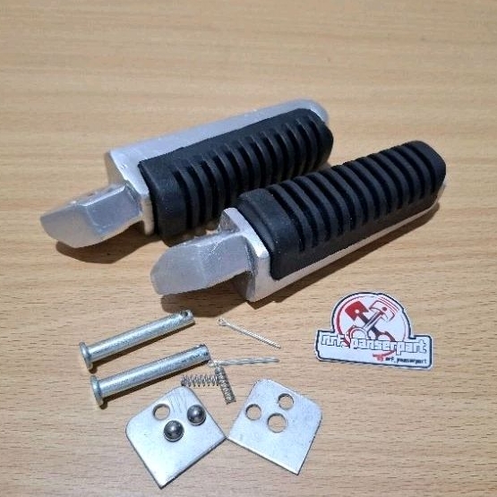 FOOTSTEP BELAKANG SKYWAVE 125//INJAKAN STEP SUZUKI SKY-WAVE 125 HAYATE SKYDRIVE SPIN 125 LETS ADDRES