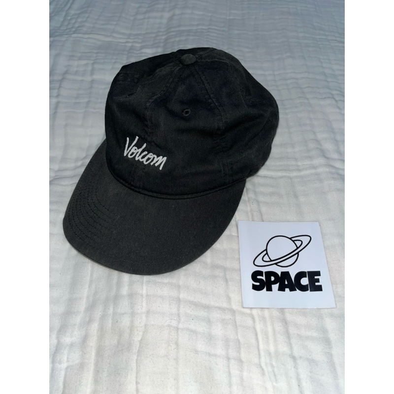 TOPI VOLCOM BEKAS WARNA HITAM