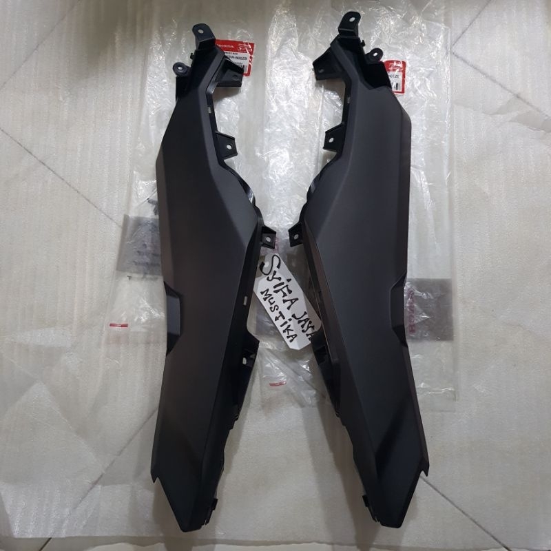 sambungan cover body samping belakang adv 150 kiri / kanan cover body side