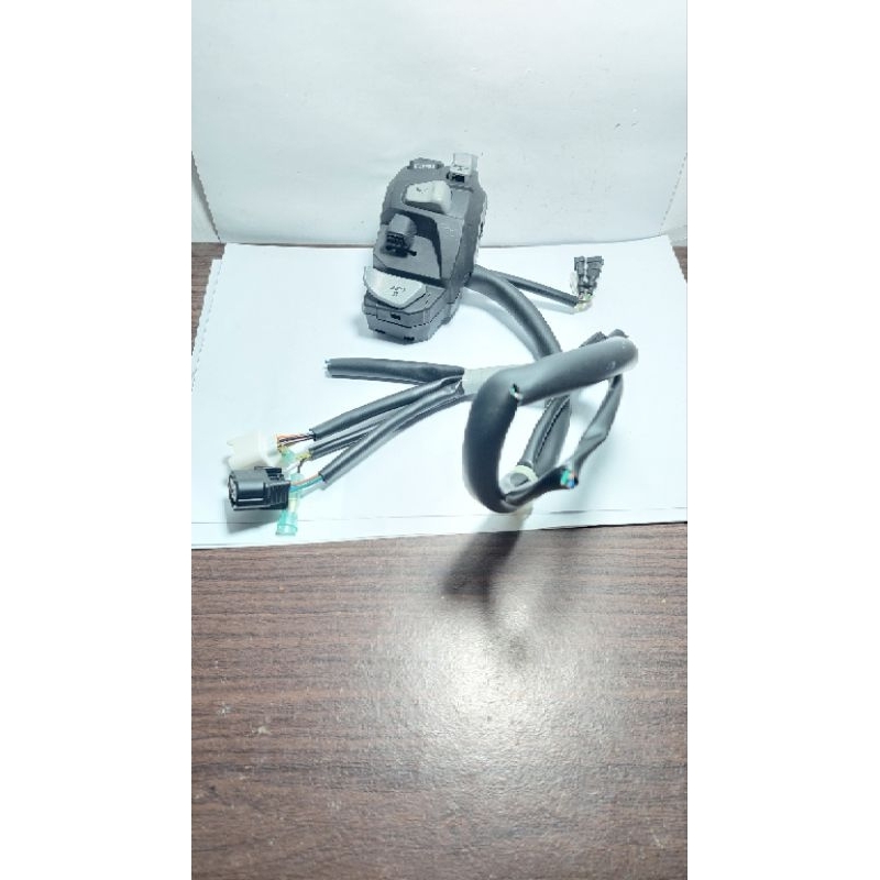 Holder Saklar Kiri Honda FORZA 250CC original kabel putus lospek