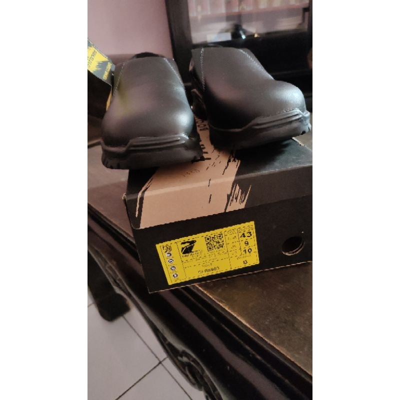 sepatu safety pakalolo boots