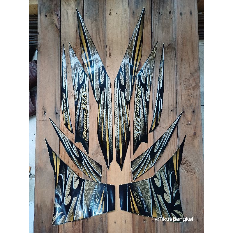 Striping Lis Body Decal Graphic Yamaha Jupiter MX New MX135 2012 2011 Hitam Gold Original