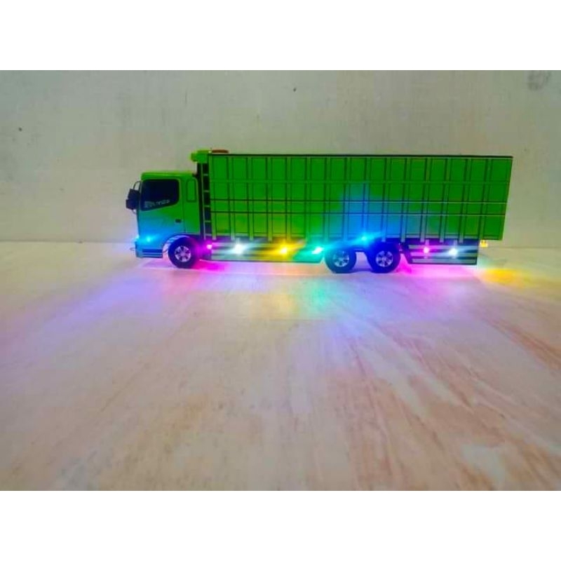 miniatur truk tronton Hino Dutro full lampu variasi