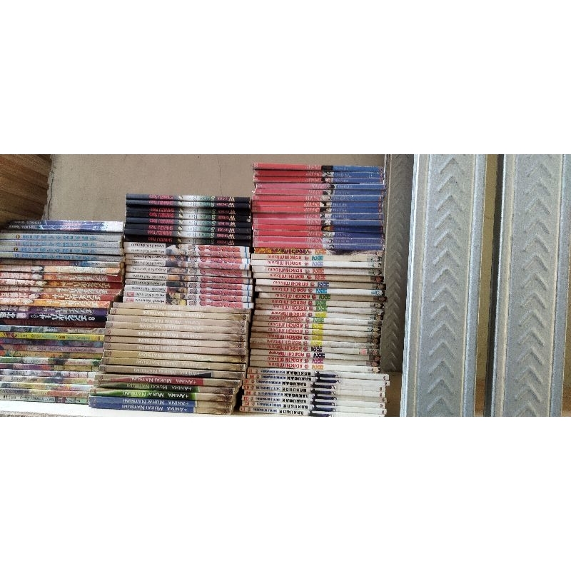 Paket komik Bakugan Nina Azzahra