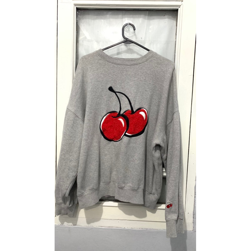 crewneck kirsh cherry second preloved