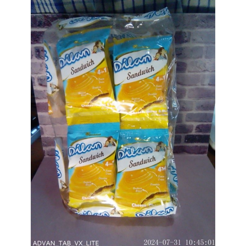 

DILAN SANDWICH 4 IN 1 CHEESE CHOCO & NUT 1 PAK ISI 20 BKS X 15 GR