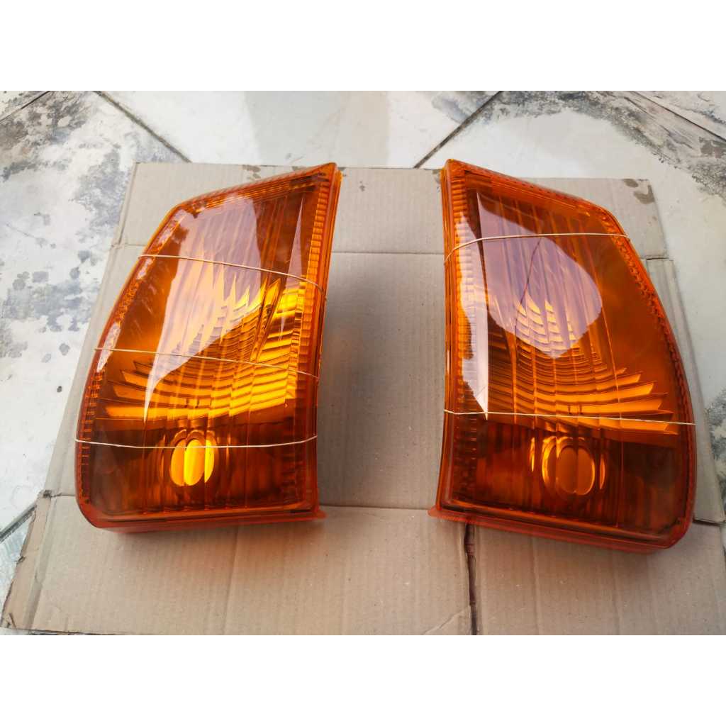 LAMPU SEN HINO 500 Lampu Sen Sein Hino 500 Amber Kiri LH untuk Mobil