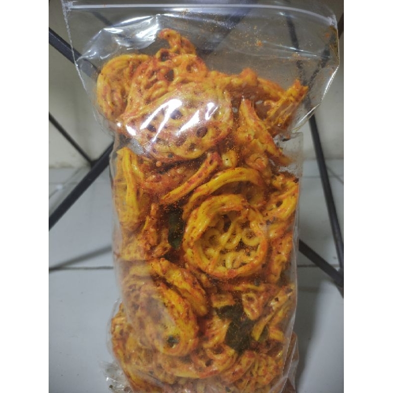 

Kerupuk Mie Kuning Pedes Daun Jeruk 300gr