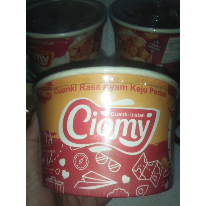 

Ciomy Cuanki Rasa Ayam Keju Pedas