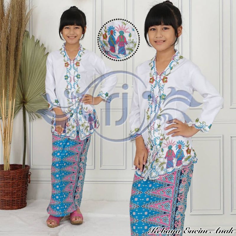 dhl//setelan kebaya encim anak betawi motif ondel-ondel//kebaya kekinian motif ondel-ondel betawi an