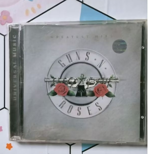 Kaset CD Second -Guns N Roses "Greatest Hits"