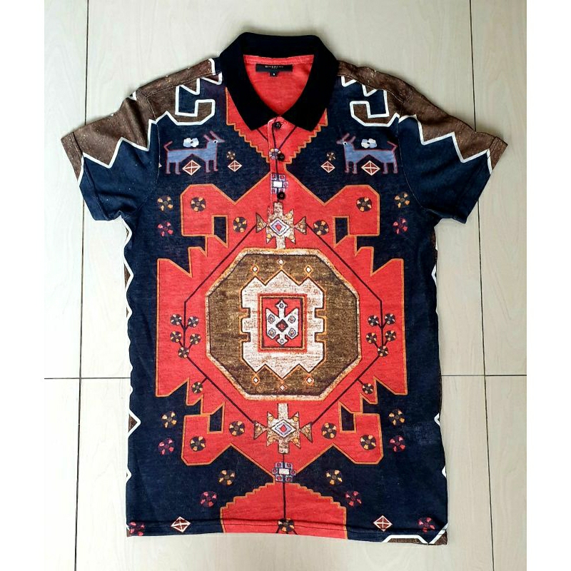 Poloshirt Kaos Kerah Givenchy Aztec Size S
