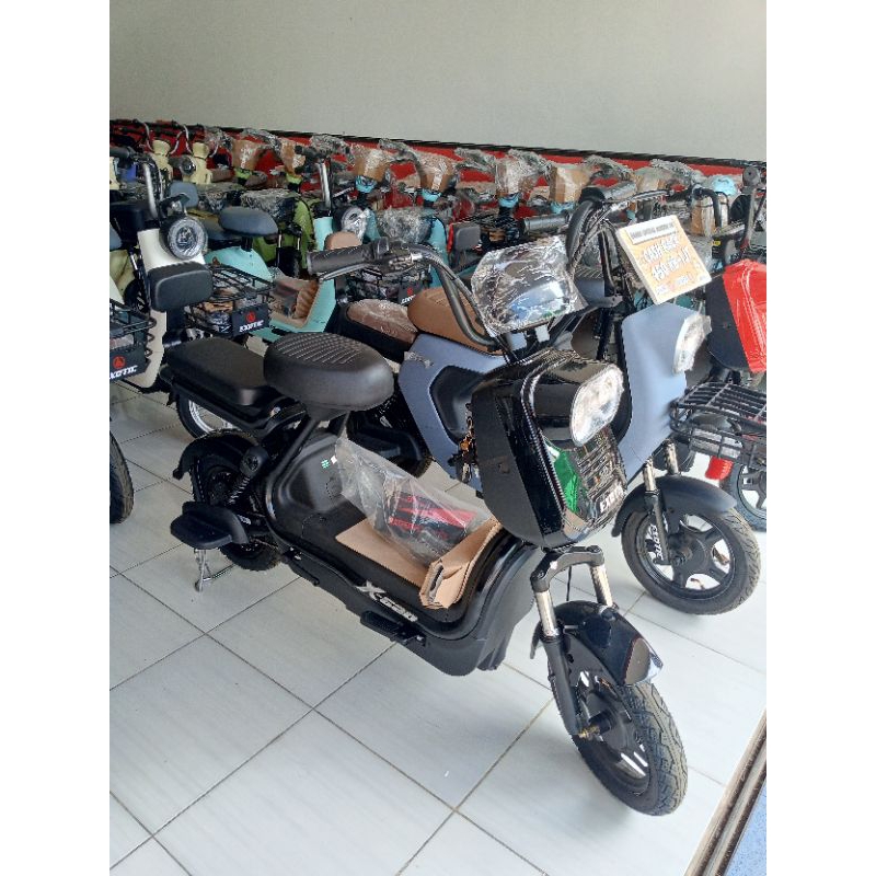 SEPEDA LISTRIK EXOTIC 500W BUKAN BEKAS KECEPATAN++