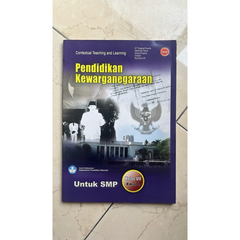 

Pendidikan Kewarganegaraan untuk SMP Kelas VIII Edisi 4
