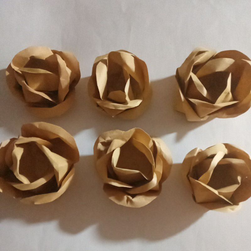 bunga mawar pita kertas