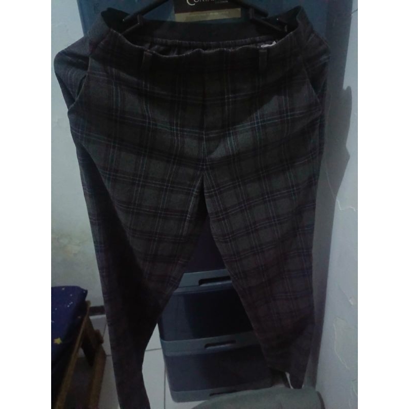 UNIQLO celana panjang wanita tartan preloved bawahan prelove