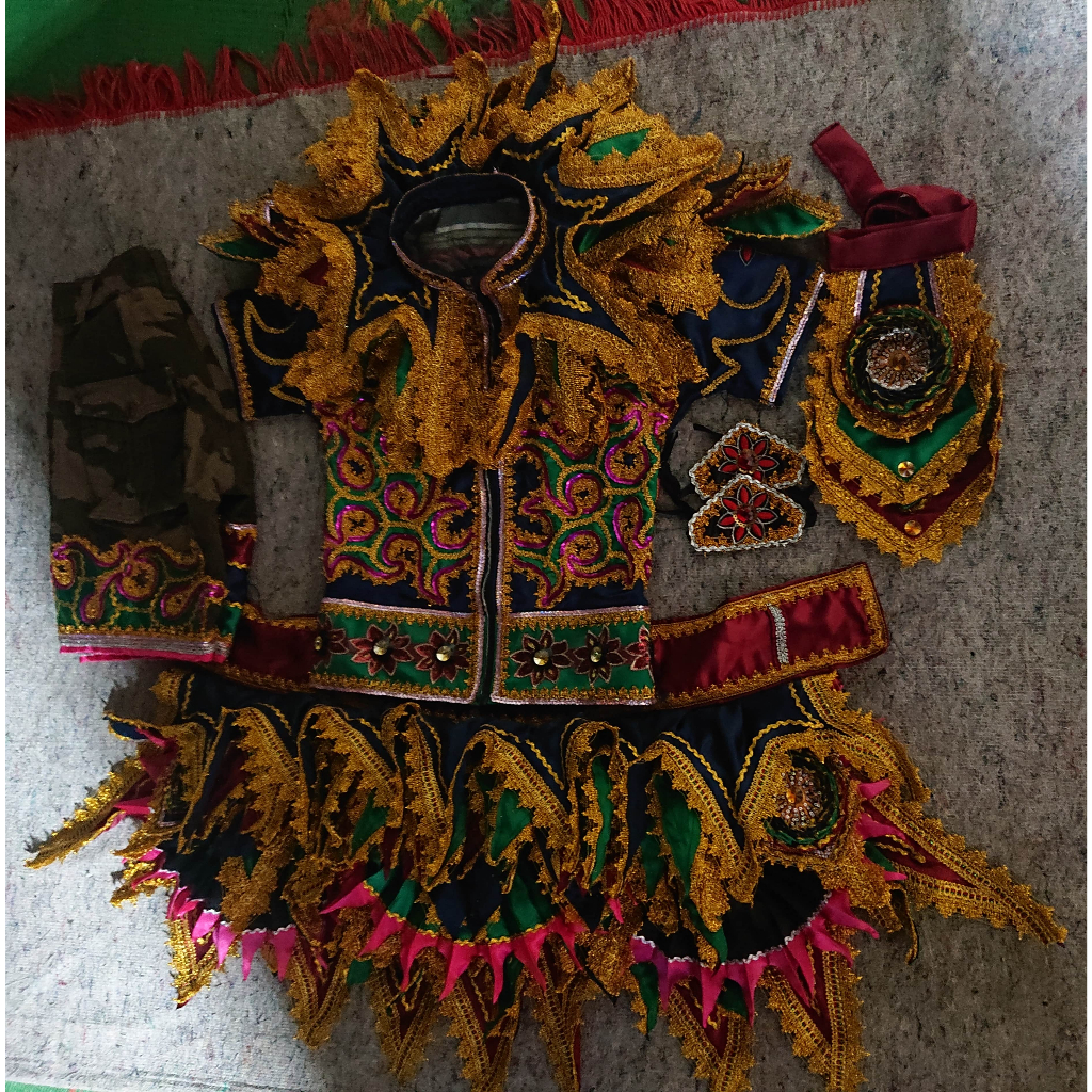 Kostum baju gedruk / rampak buto