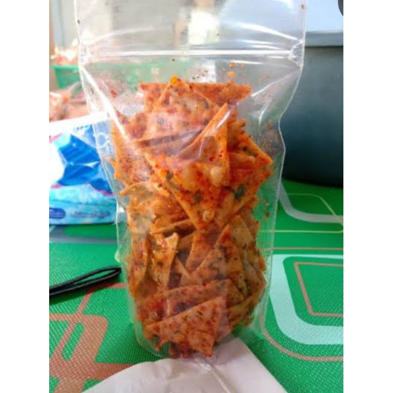 

pangsit goreng pedas daun jeruk 200 gram. teman makan.camilan enak. pangsit goreng .camilan makan. pangsitviral.camilanmurah.laukmakan.jajanan nagih.jajanan pedas.jajanan pedas nampol..jajanan viral.camilan viral.keripik pangsit viral.camilan pedas nagih