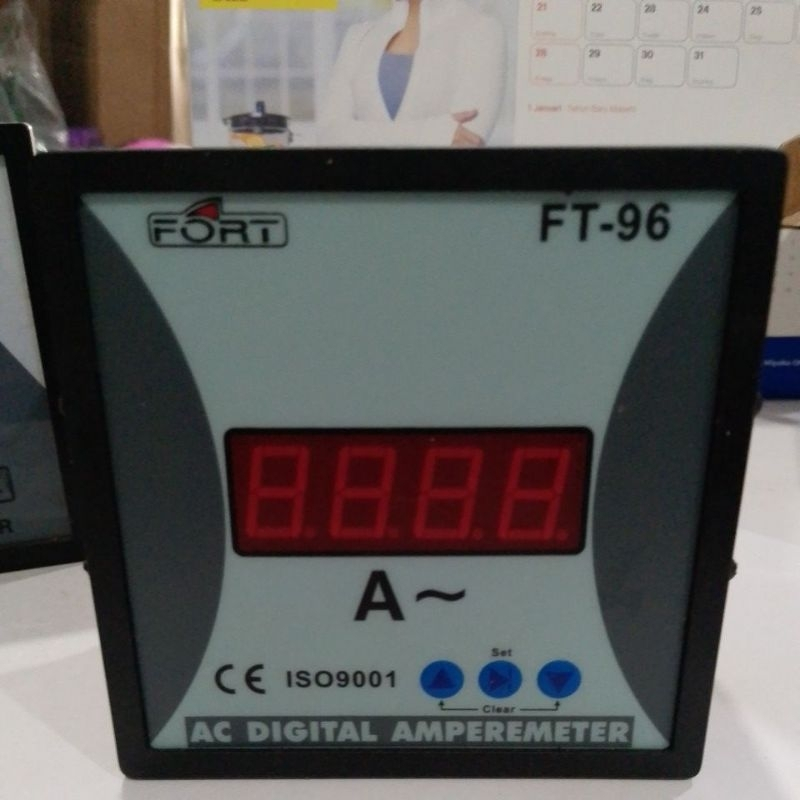 Digital amperemeter ac