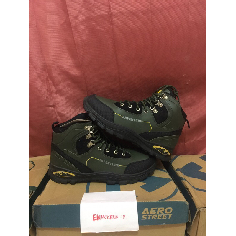 aerostreet adventure hitam olive kuning