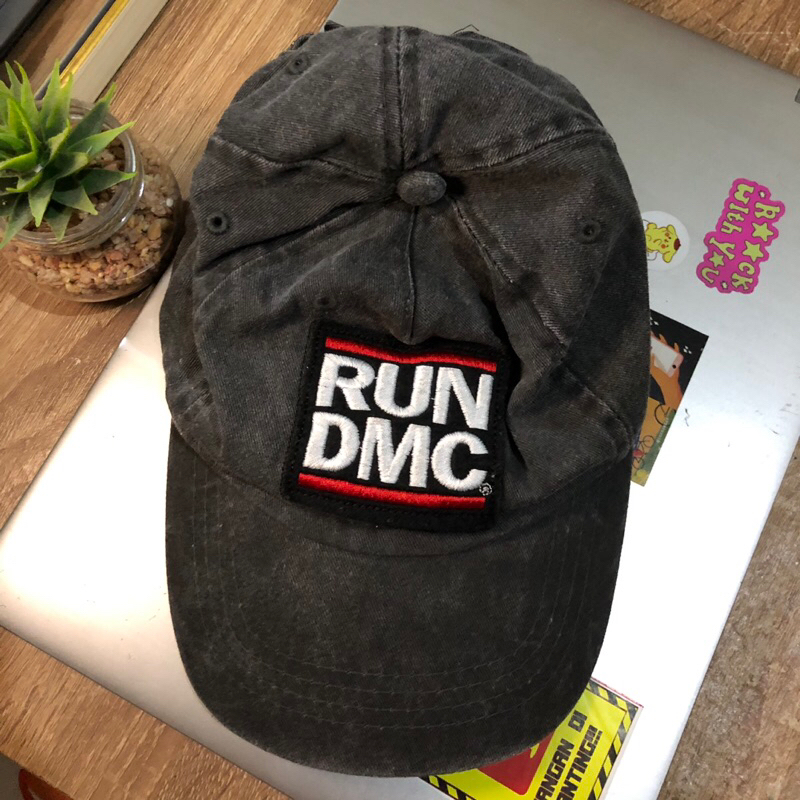 Topi Run DMC