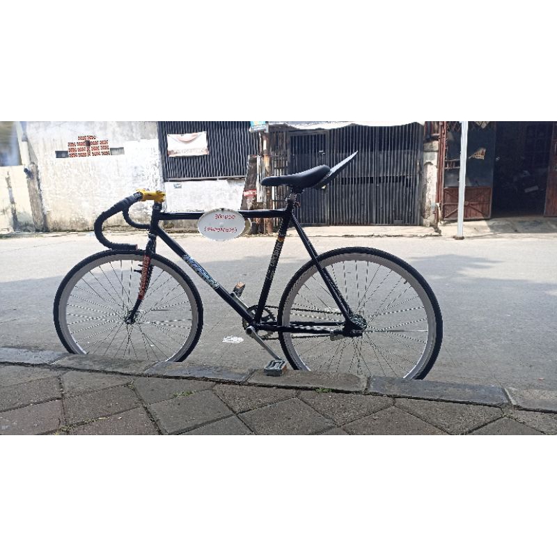 Sepeda balap, fullbike, Bekas, Single Speed, basic, steel, classic, Torpedo Size 52, ban 26x1.15