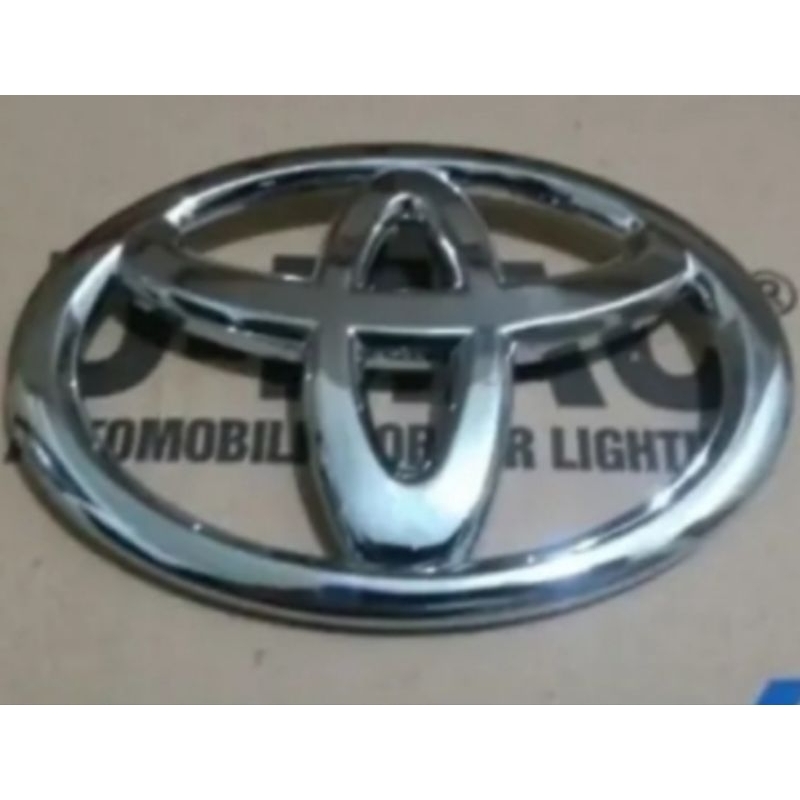 LOGO EMBLEM TOYOTA KIJANG KRISTA DEPAN