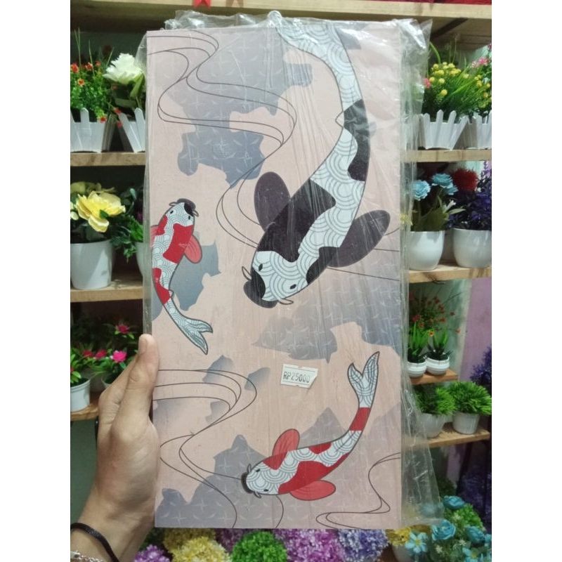 poster kayu tema ikan koi