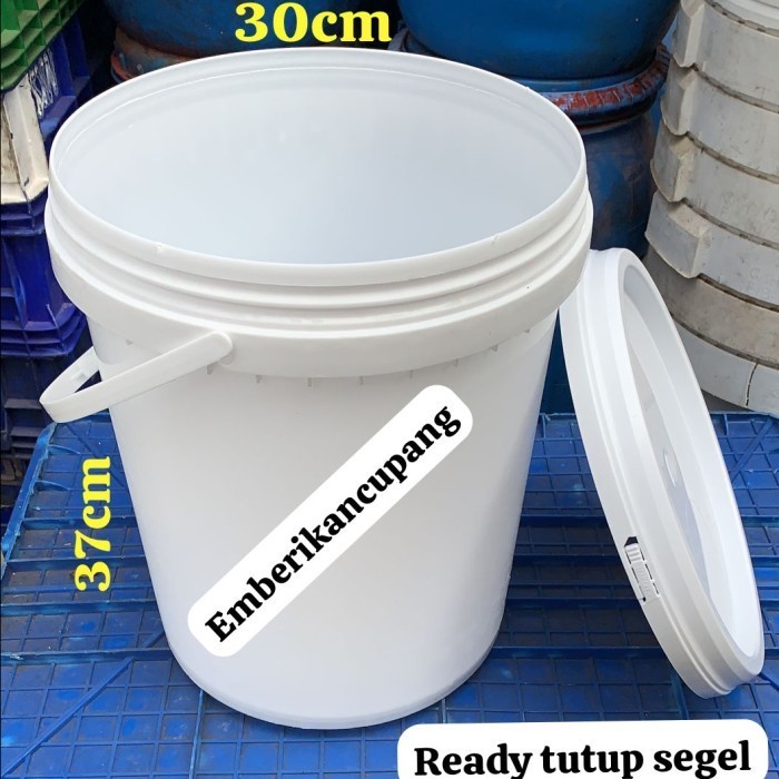 Ember Cat Ember Plastik Putih Polos 20 Liter 25kg (BARU) LENGKAP TUTUP