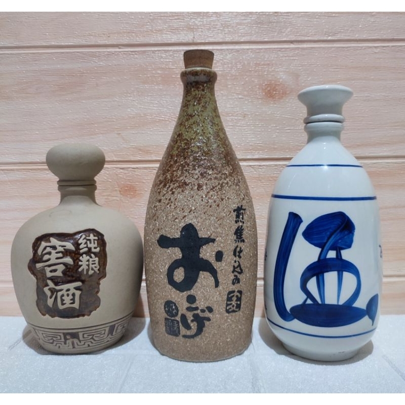 botol kramik, botol kaca, kaca putih ,botol pajangan antik bekas