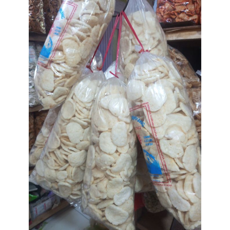 

KERUPUK KEMPLANG IKAN TENGGIRI 1 IKAT TALI