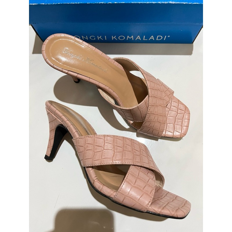 YONGKI KOMALADI High Heels Sandal Hak Wanita 5 cm Salem