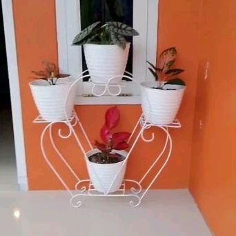 standing pot bunga / rak pot bunga besi / rak pot Love 4 tempat