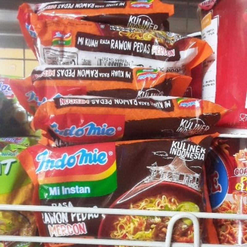 

indomie mie kuah rasa rawon pedas