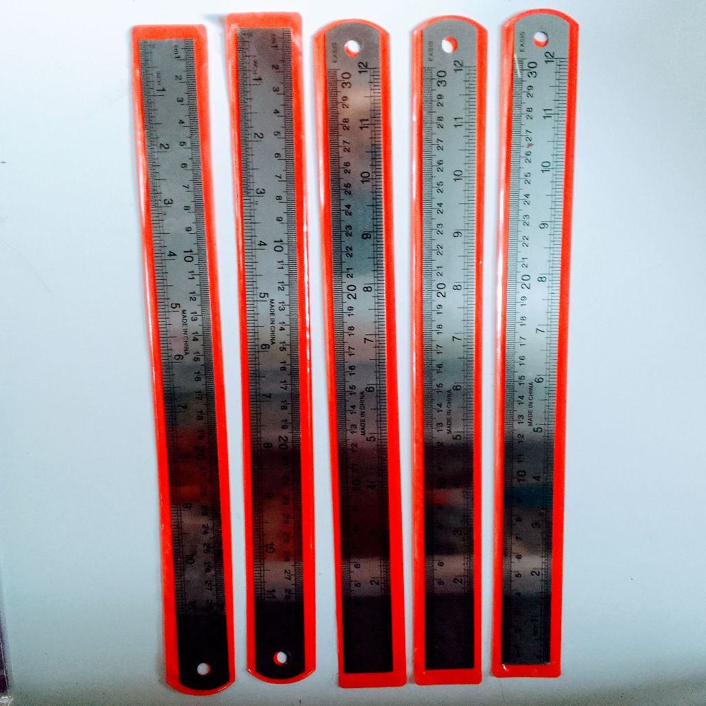 

Penggaris besi 30cm