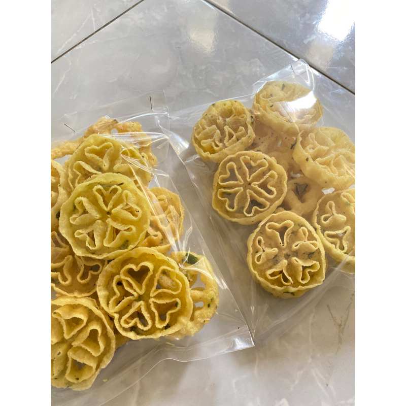 

kembang goyang Makanan Ringan