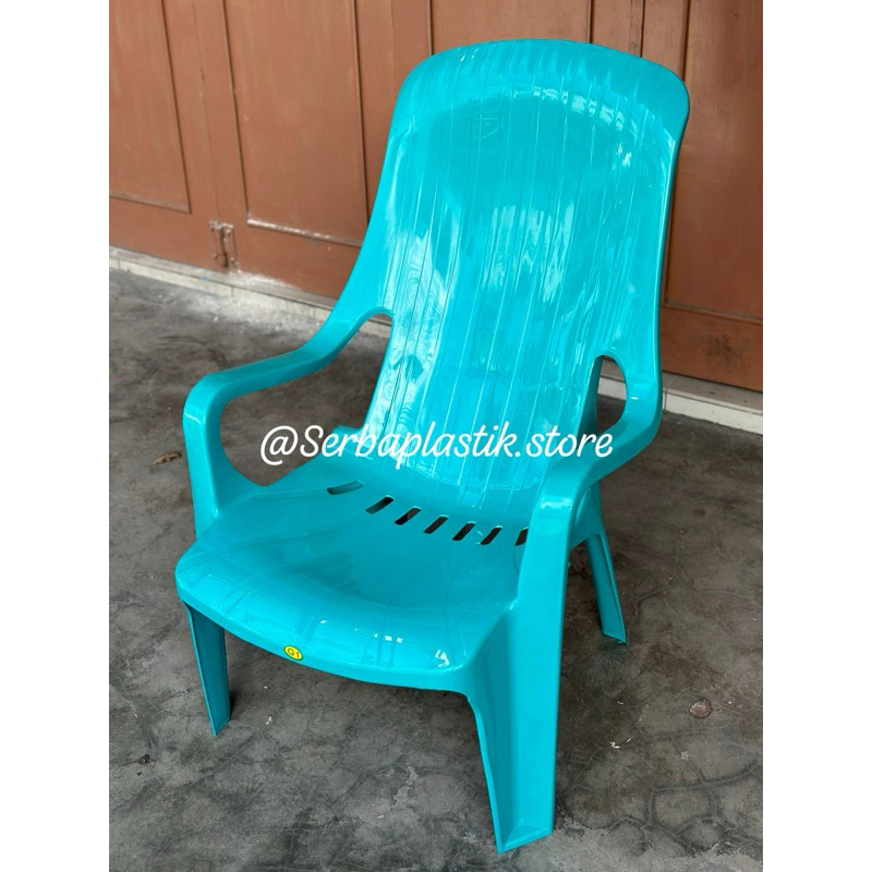 kursi plastik sandaran tinggi / kursi santai plastik / kursi santai sandaran tinggi / kursi santai t