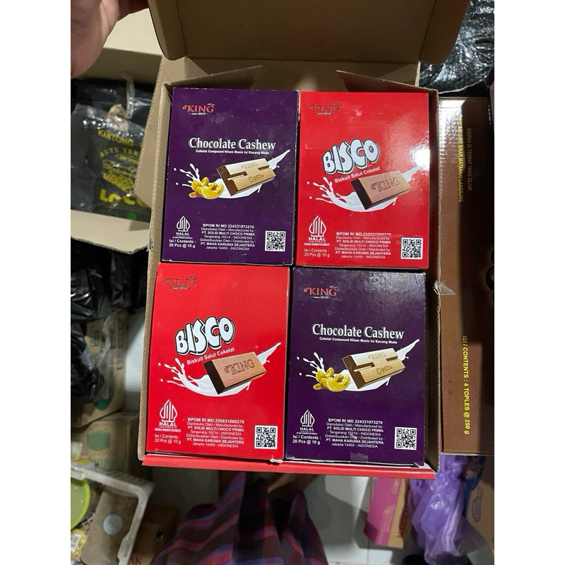 

1 kardus coklat cashew isi 4 pack isi 80 pcs