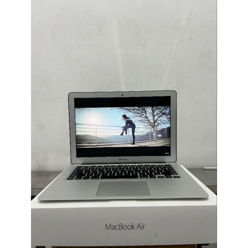 Macbook air 13" 2017 ex Resmi 8/128 Gb