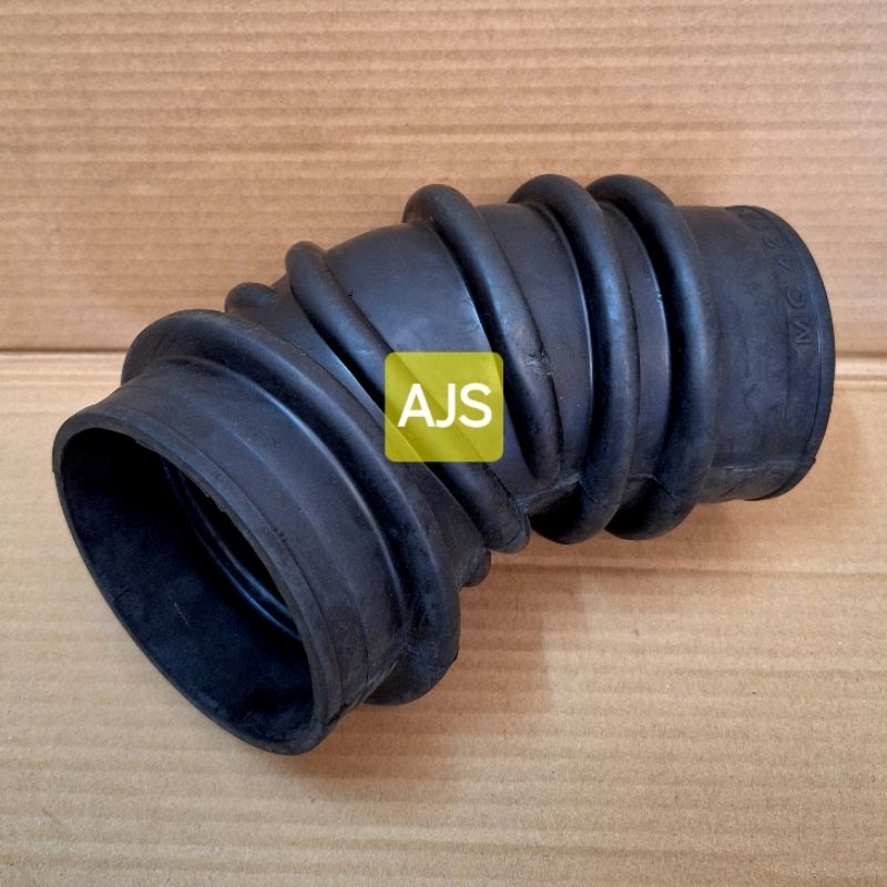 Selang Udara FUSO PS220 GANJO Selang Hawa FUSO PS220 GANJO Hose Air Intake FUSO PS220 GANJO MC 42120
