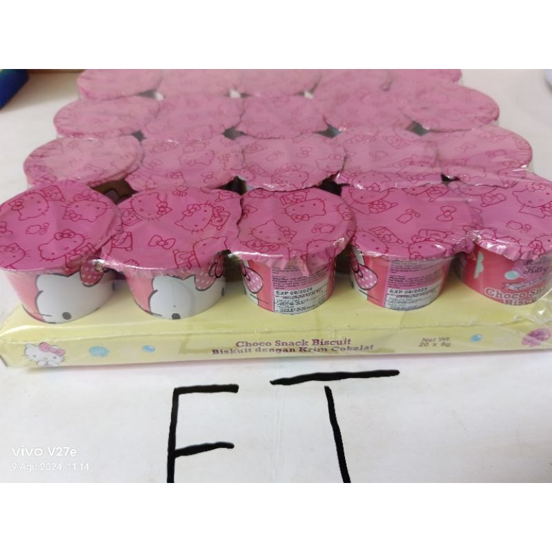 

Choklat snack biscuit hello kitty 20 pcs