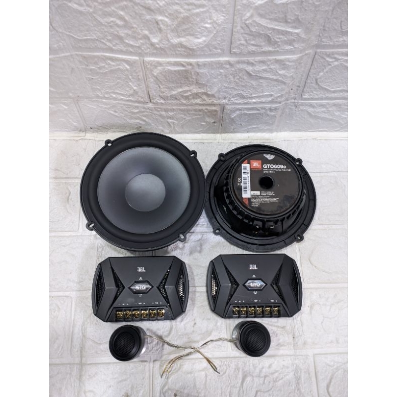 1 setSpeaker split 2-way merk JBL GTO 609C 6.5 inch midbass+ tweeter