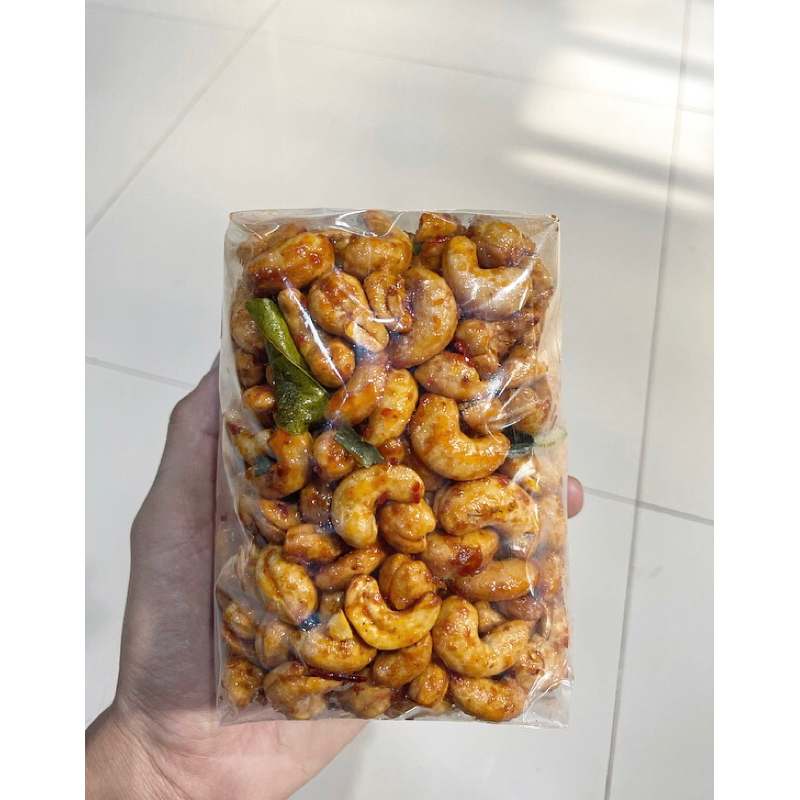 

500gram kacang mete pedas manis asli wonogiri