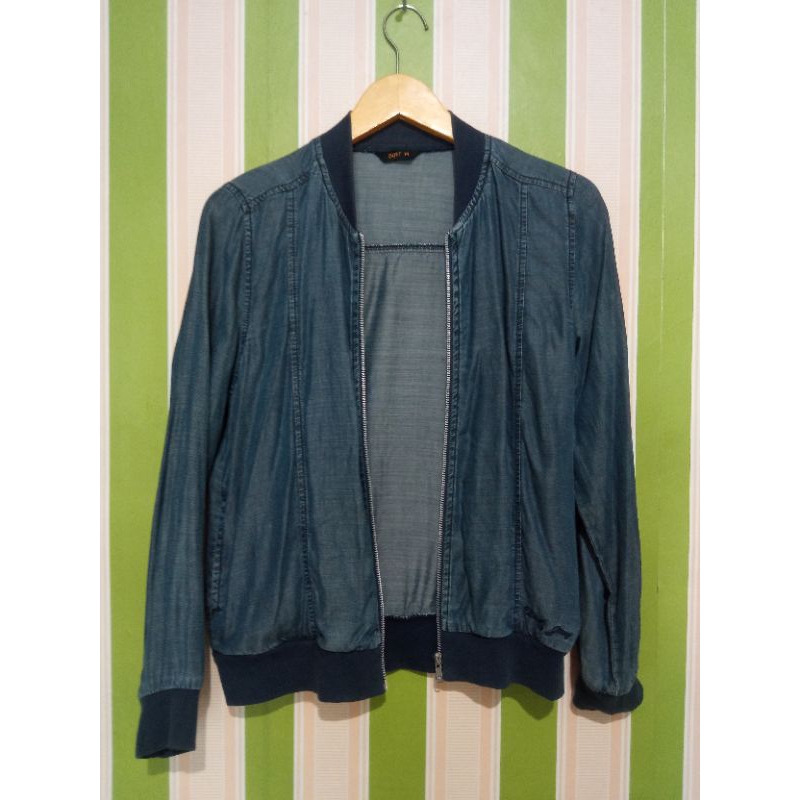 dust jaket wanita preloved LD 100 PB55