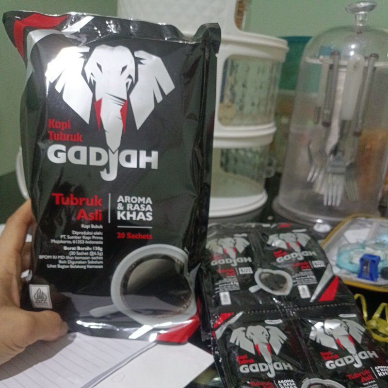 

Kopi Tubruk gadjah 1 karton isi 10 pouch 6gr*20 sachet