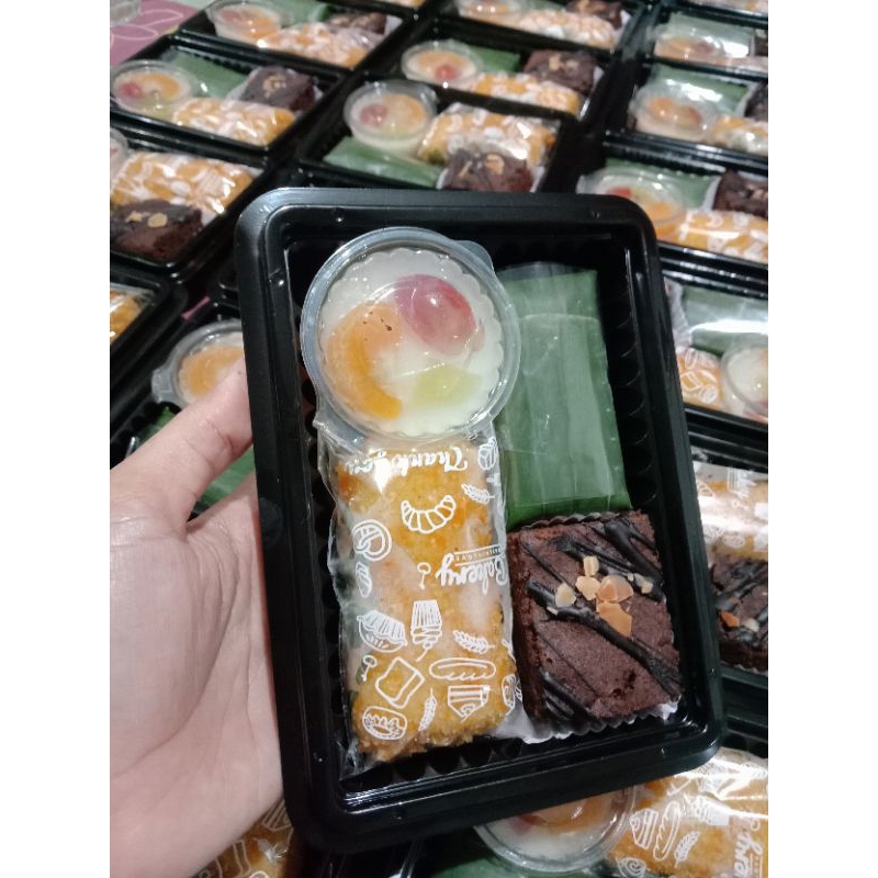 

SNACK BOX