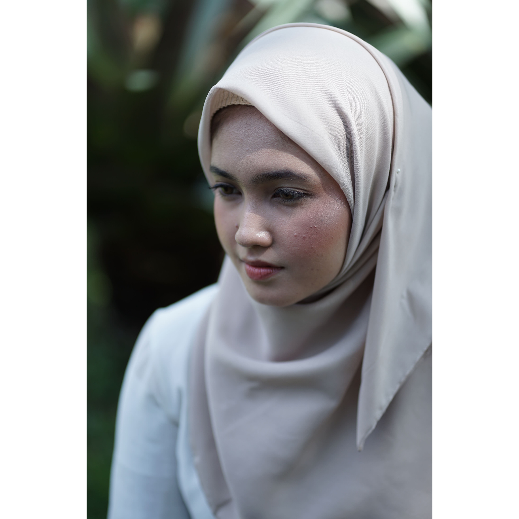 MANIKNA HIJAB VANILLA PARIS VOAL ULTRAFINE PREMIUM