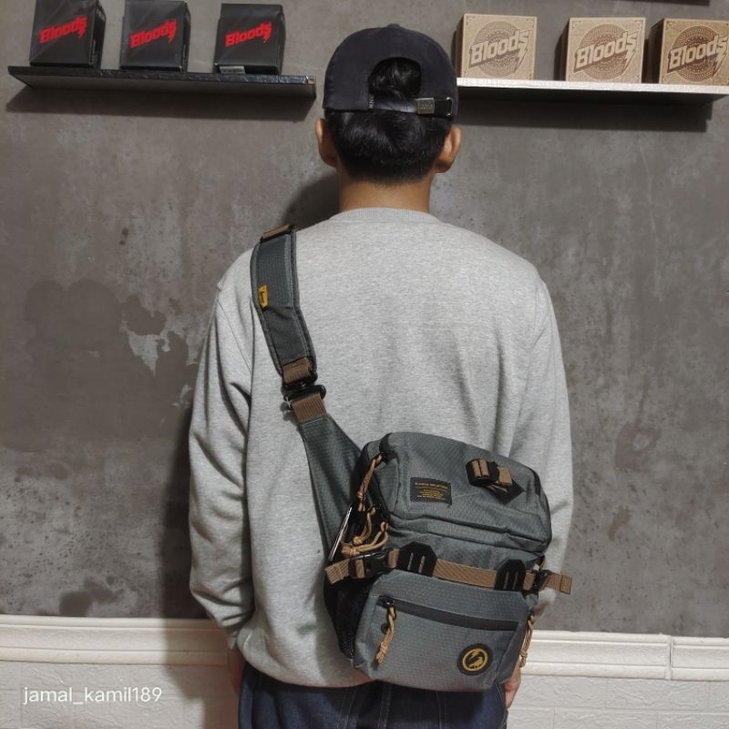 Tas Selempang Bloods TRAINIC ORIGINAL NEW GREY